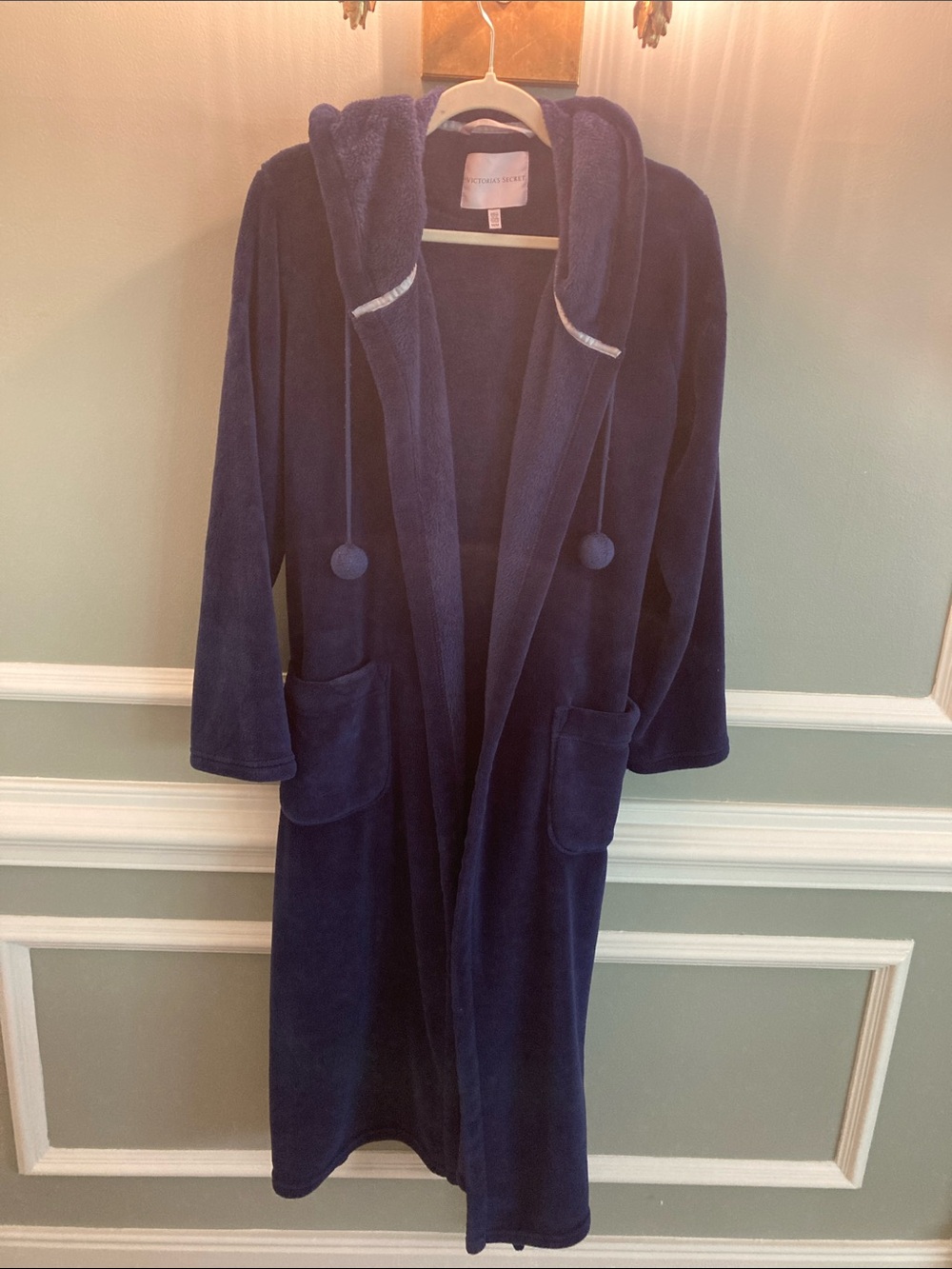 Victoria's Secret Plush Hooded Robe in Navy with Pom-Tie